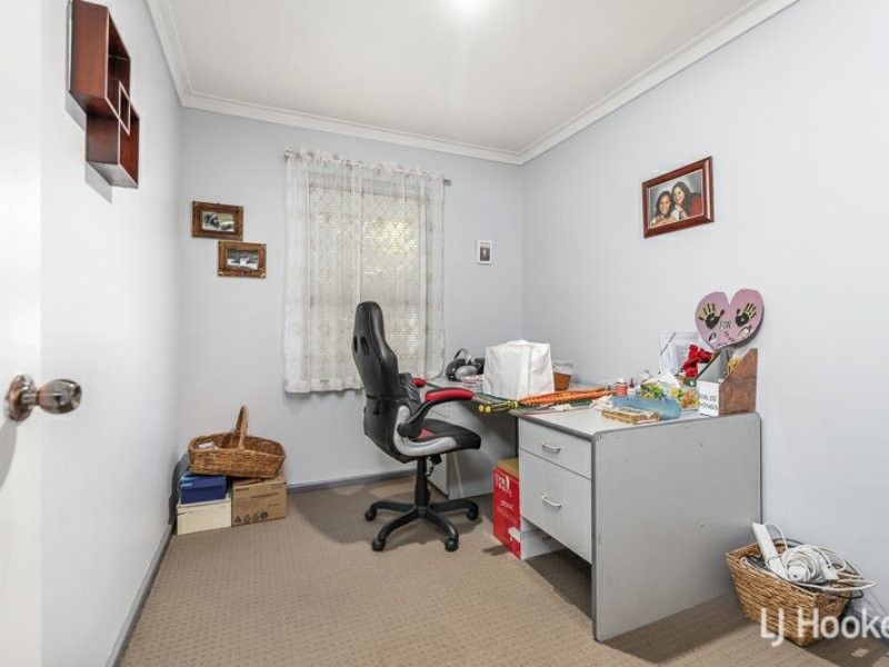 44 Lyrebird Way, Thornlie WA 6108