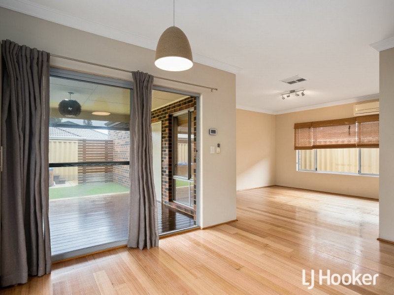 11 Goldfinch Bend, Harrisdale WA 6112