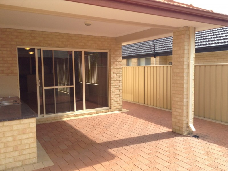 41 Finsbury Drive, Thornlie WA 6108