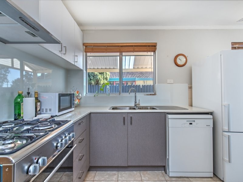 3 Danohill Street, Huntingdale WA 6110