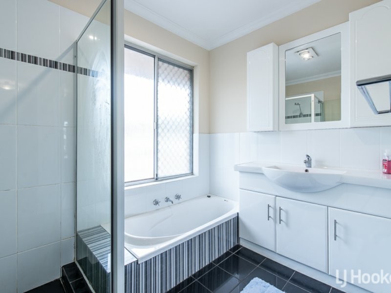 9 Chevalier Way, Thornlie WA 6108