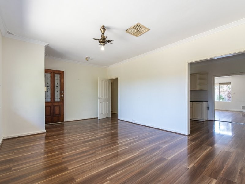 19 Yale Road, Thornlie WA 6108