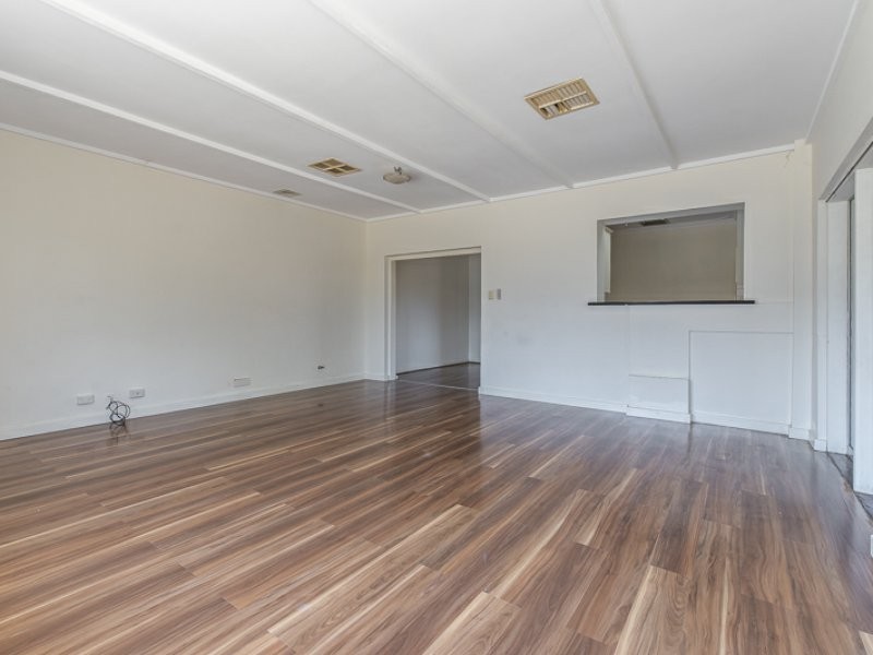 19 Yale Road, Thornlie WA 6108