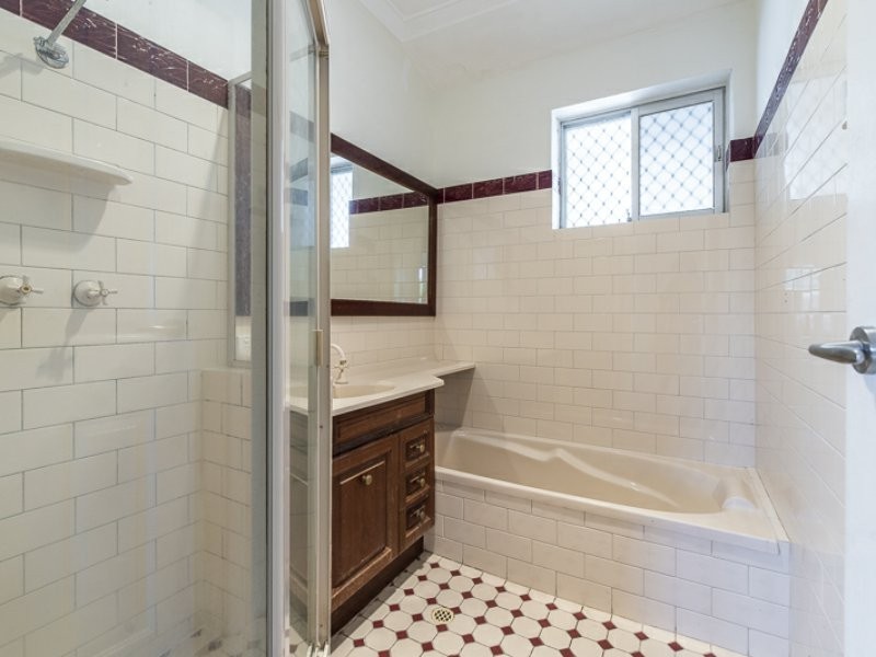 19 Yale Road, Thornlie WA 6108