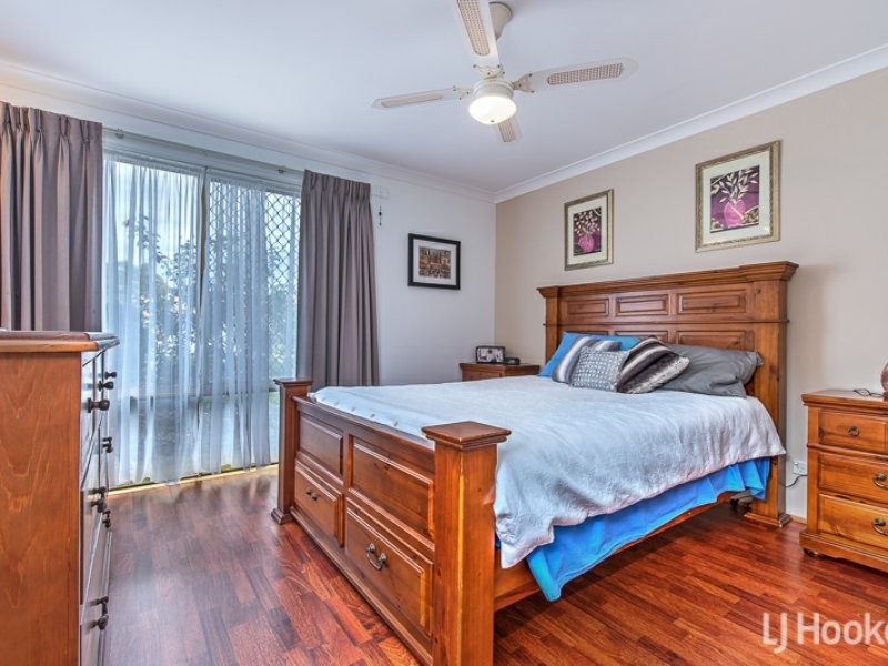 33 Timbercrest Road, Thornlie WA 6108