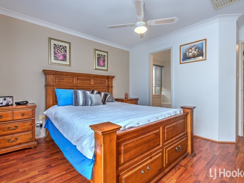 33 Timbercrest Road, Thornlie WA 6108