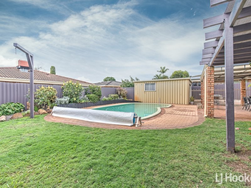33 Timbercrest Road, Thornlie WA 6108