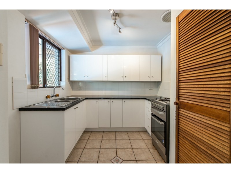 21 Orberry Place, Thornlie WA 6108