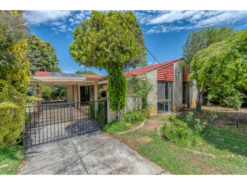 21 Orberry Place, Thornlie WA 6108