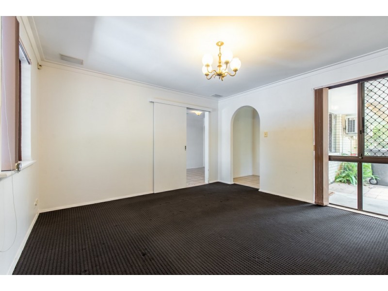 21 Orberry Place, Thornlie WA 6108