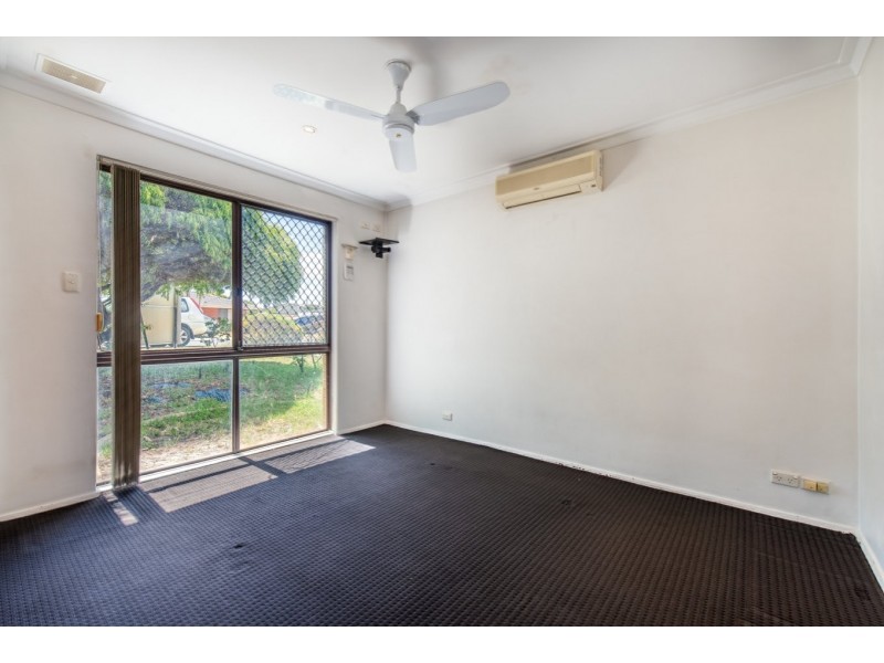 21 Orberry Place, Thornlie WA 6108