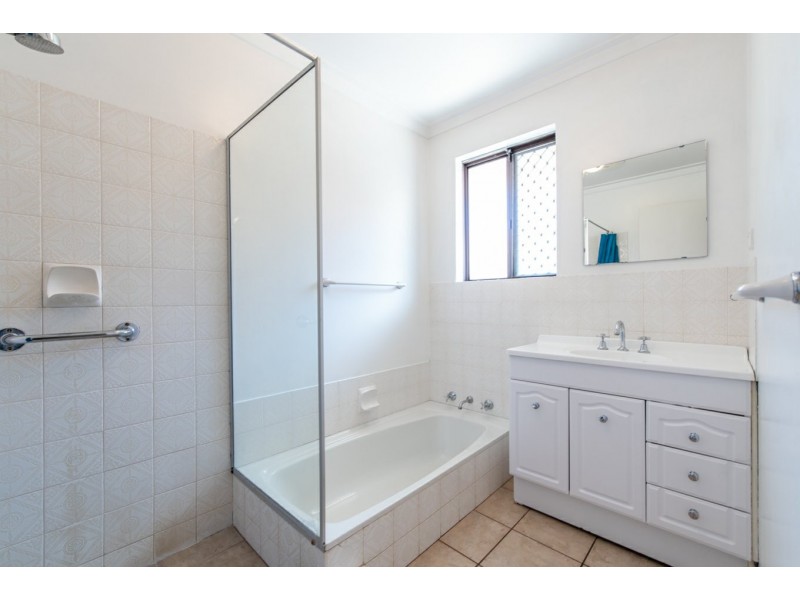 21 Orberry Place, Thornlie WA 6108