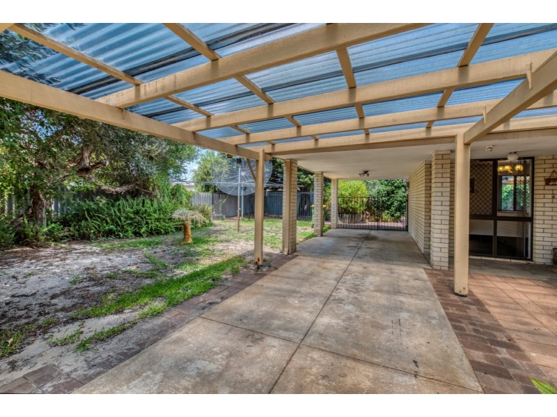 21 Orberry Place, Thornlie WA 6108