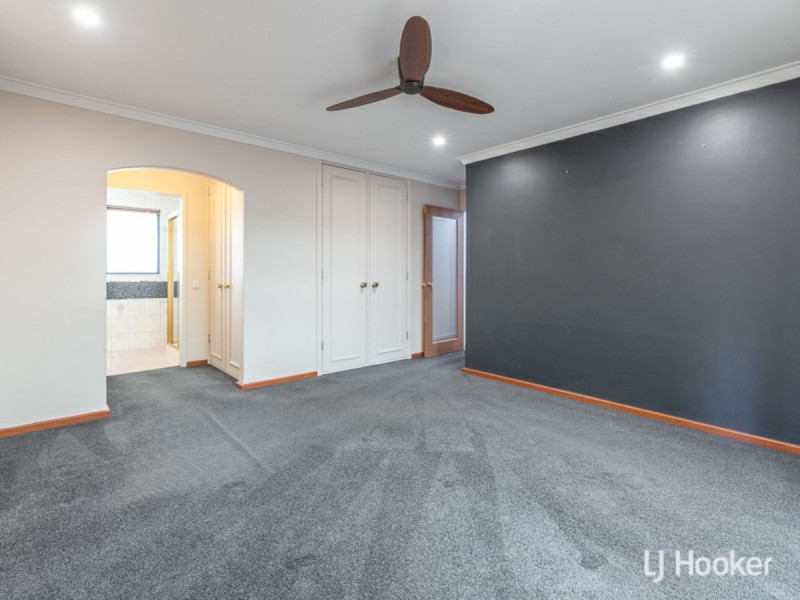 16 Kelvedon Way, Huntingdale WA 6110