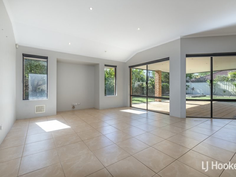 7 Blade Road, Canning Vale WA 6155