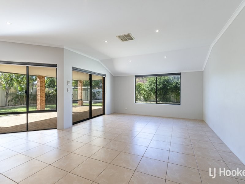 7 Blade Road, Canning Vale WA 6155