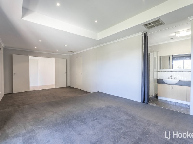 7 Blade Road, Canning Vale WA 6155