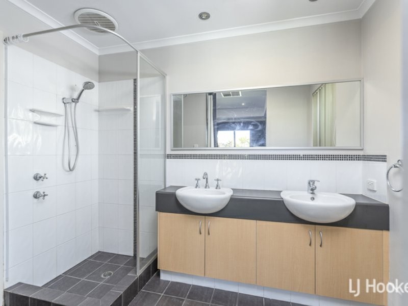 7 Blade Road, Canning Vale WA 6155