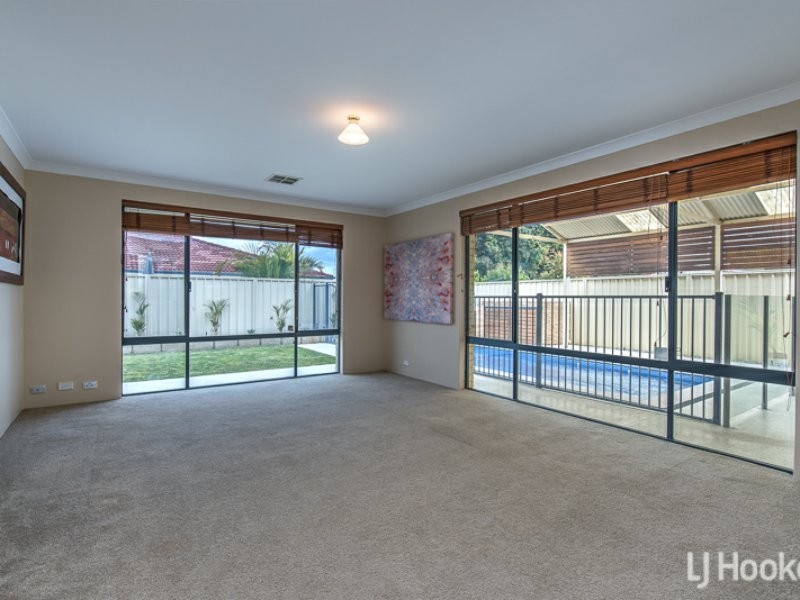 5 Manderstone Way, Canning Vale WA 6155