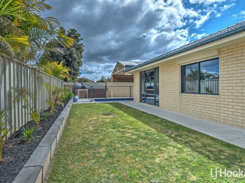5 Manderstone Way, Canning Vale WA 6155