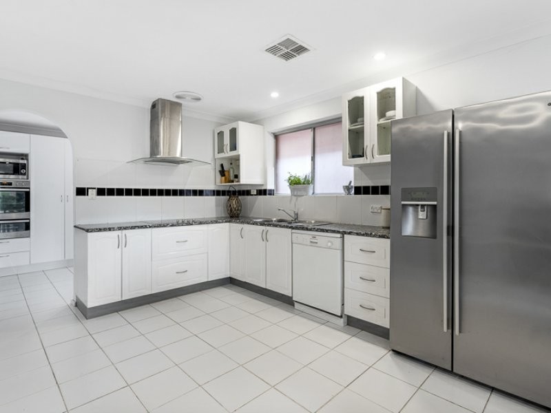 1 Gunn Court, Thornlie WA 6108