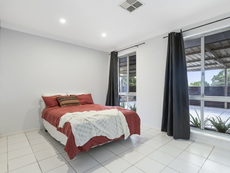 1 Gunn Court, Thornlie WA 6108