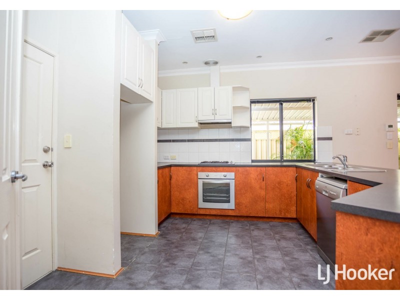 14 Dupont Way, Canning Vale WA 6155