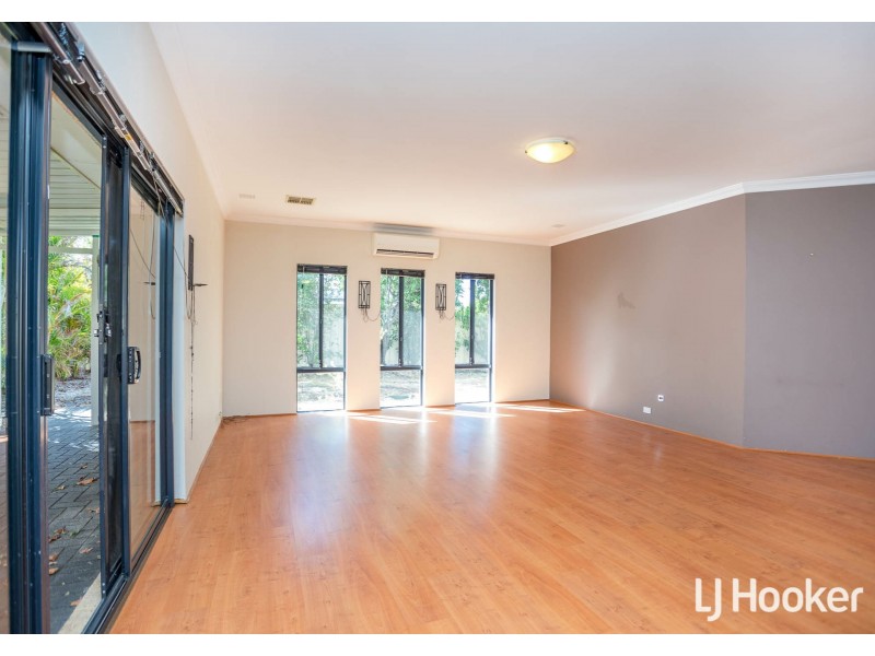 14 Dupont Way, Canning Vale WA 6155
