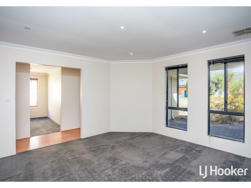 14 Dupont Way, Canning Vale WA 6155