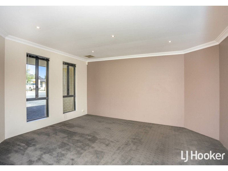 14 Dupont Way, Canning Vale WA 6155
