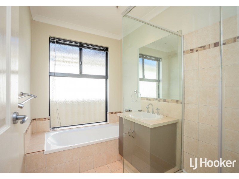 14 Dupont Way, Canning Vale WA 6155