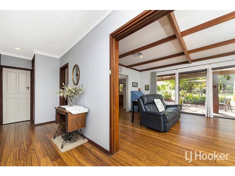 9 Regency Drive, Thornlie WA 6108