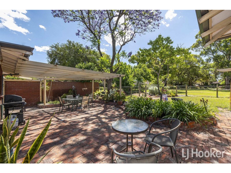 9 Regency Drive, Thornlie WA 6108