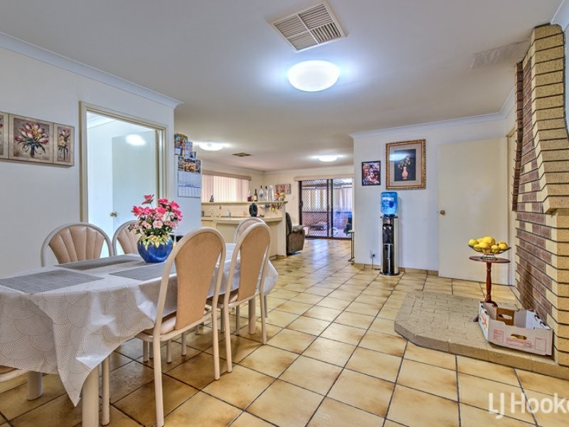 81 Greenway Ave, Thornlie WA 6108