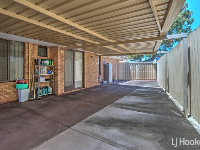 81 Greenway Ave, Thornlie WA 6108