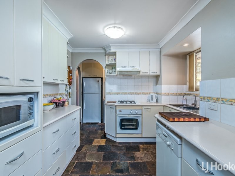 13 Storey Road, Thornlie WA 6108