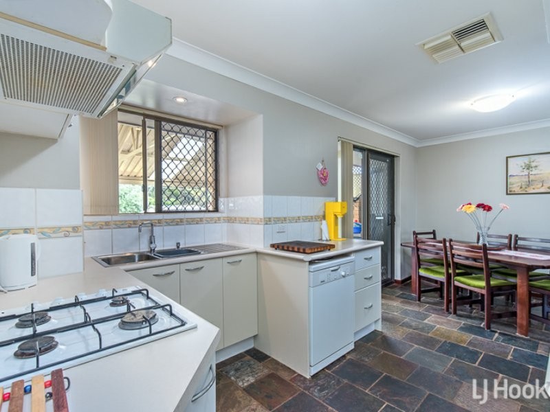 13 Storey Road, Thornlie WA 6108