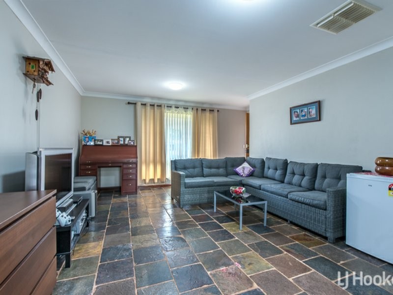 13 Storey Road, Thornlie WA 6108