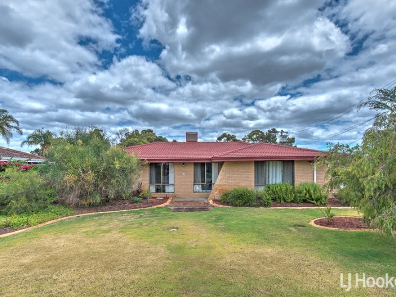 13 Storey Road, Thornlie WA 6108