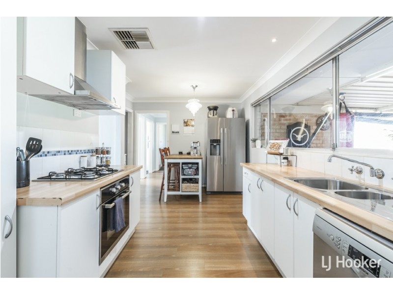 42 Alciston Way, Huntingdale WA 6110