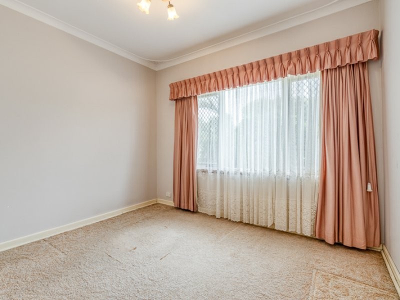 1 Clancy Way, Thornlie WA 6108