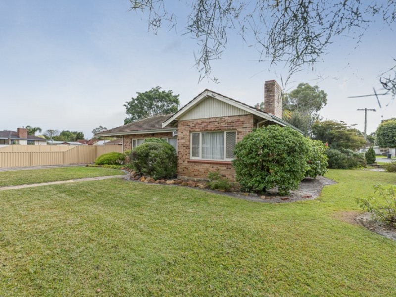 1 Clancy Way, Thornlie WA 6108