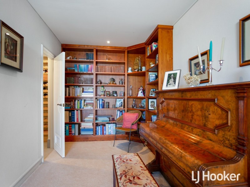 49 Nelson Crescent, Lesmurdie WA 6076