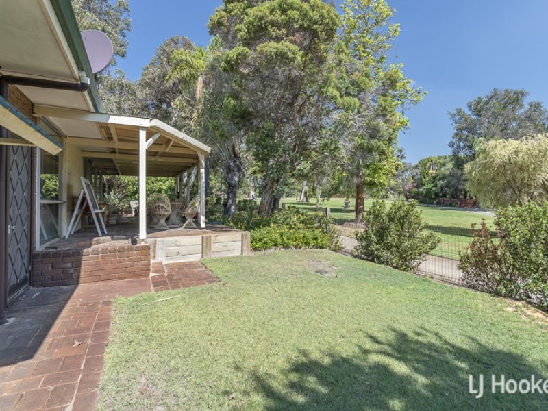 31 Grenadier Drive, Thornlie WA 6108