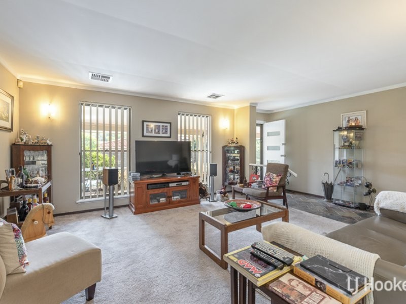 31 Grenadier Drive, Thornlie WA 6108