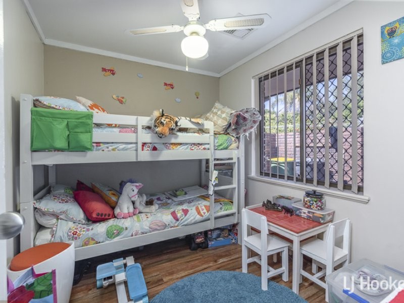 31 Grenadier Drive, Thornlie WA 6108