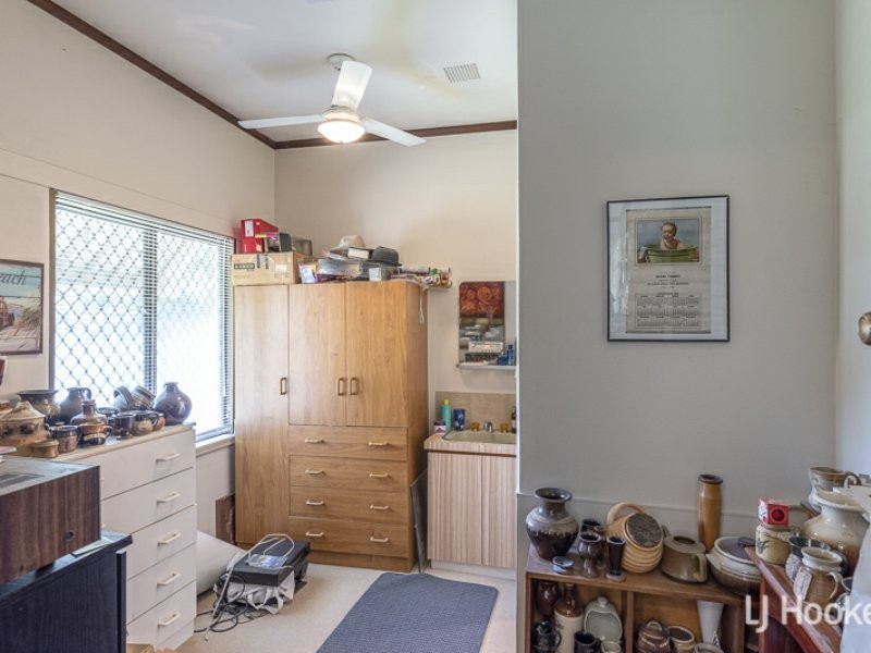 31 Grenadier Drive, Thornlie WA 6108