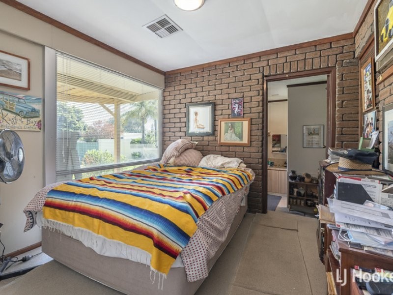 31 Grenadier Drive, Thornlie WA 6108