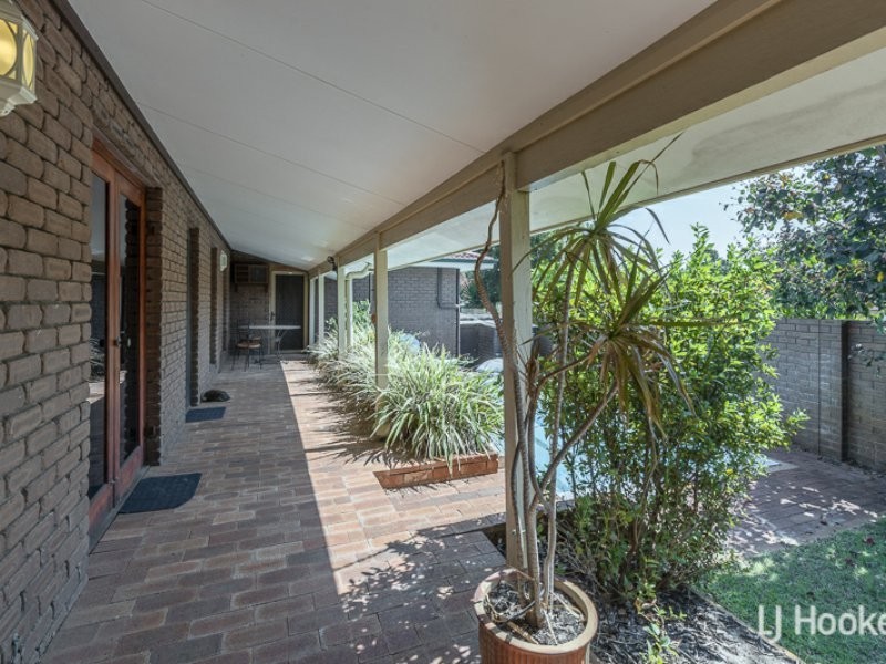 31 Grenadier Drive, Thornlie WA 6108