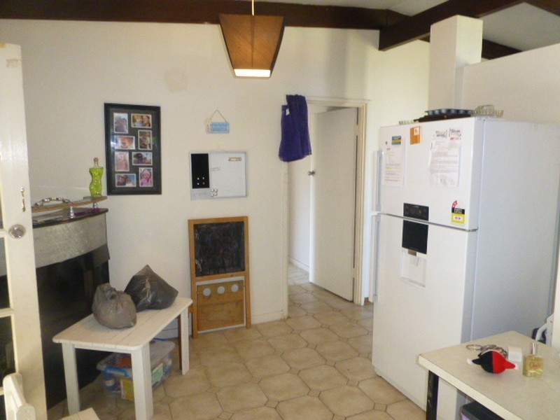 52 Pembury Road, Thornlie WA 6108